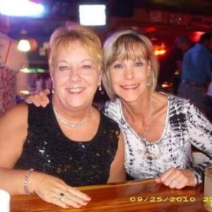 Meet your Posher, Cynthia